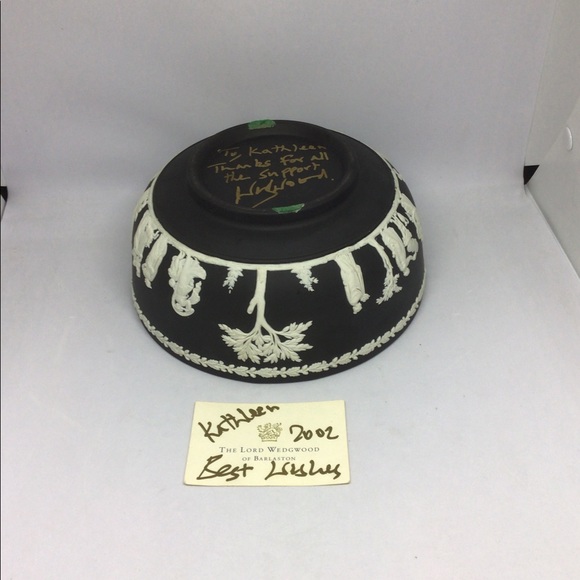 Rare Wedgewood Black Solid Jasper Ware Sacrificial Bowl Signed Mint!! - Picture 5 of 5